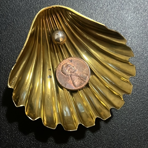 Vintage Artisan Golden Bronze Claim Shell Trinket Jewelry Dish Decor - Picture 8 of 11